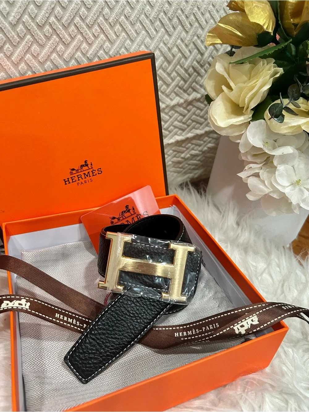 UNISEX GENUINE EPSOM LEATHER Black Belt w/ Iconic H Buckle.